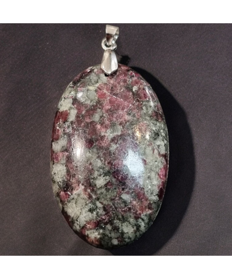 Pendentif Eudialyte ovale