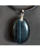 Pendentif Œil de faucon ovale sur cordon