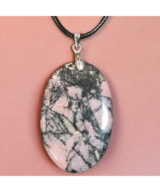 Pendentif Rhodonite Ovale sur cordon