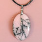 Pendentif Rhodonite ovale sur cordon