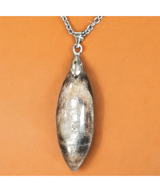 Pendentif Pierre de soleil ovale sur chaîne