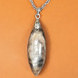 Pendentif Pierre de soleil ovale sur chaîne