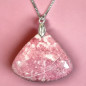 Pendentif Thulite triangulaire sur chaîne réglable