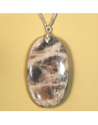 Pendentif Pierre de lune ovale sur chaîne réglable