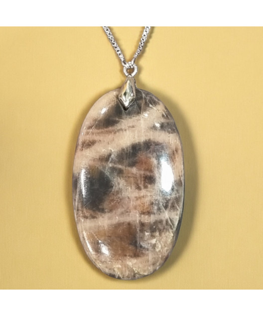 Pendentif Pierre de lune ovale sur chaîne réglable