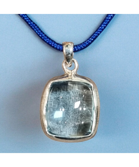 Pendentif Topaze carré Argent 925 sur cordon réglable