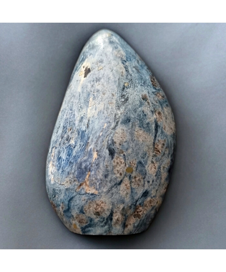 Menhir Cordiérite