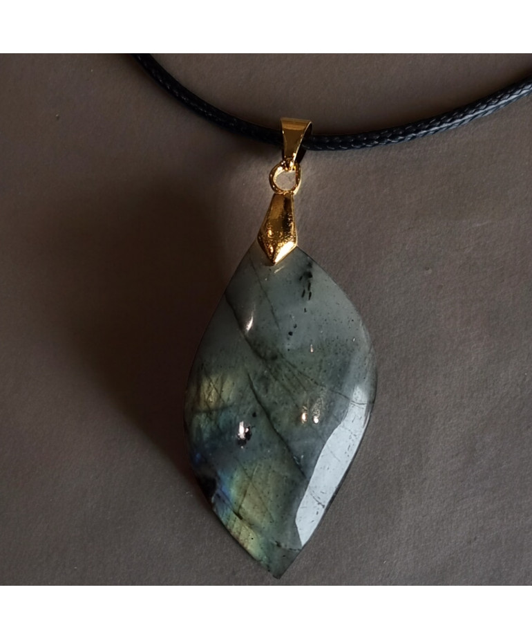 Pendentif Labradorite Bélière dorée sur cordon