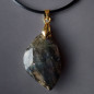 Pendentif Labradorite Bélière dorée sur cordon