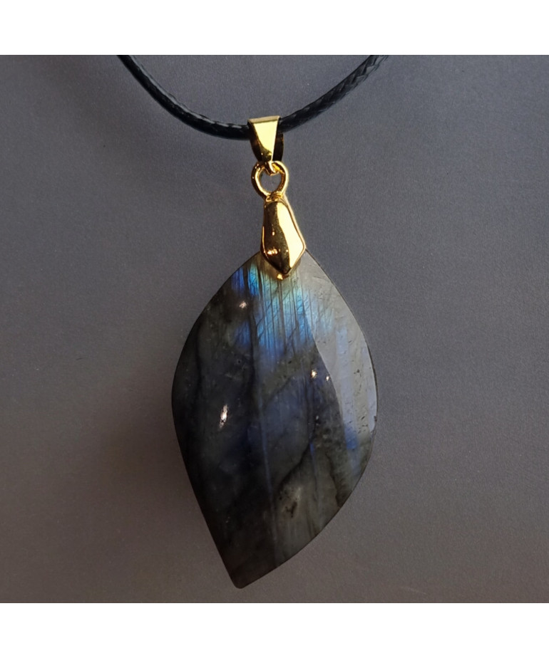 Pendentif Labradorite Bélière dorée sur cordon