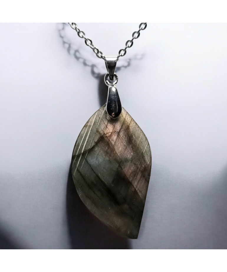 Pendentif Labradorite avec chaîne