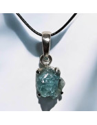 Pendentif Aigue marine brute Argent 925 sur cordon réglable