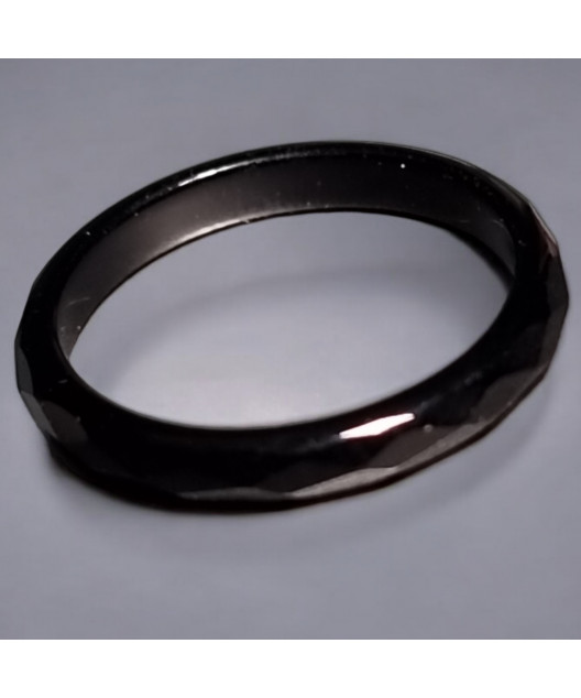 Anneau Onyx facettée
