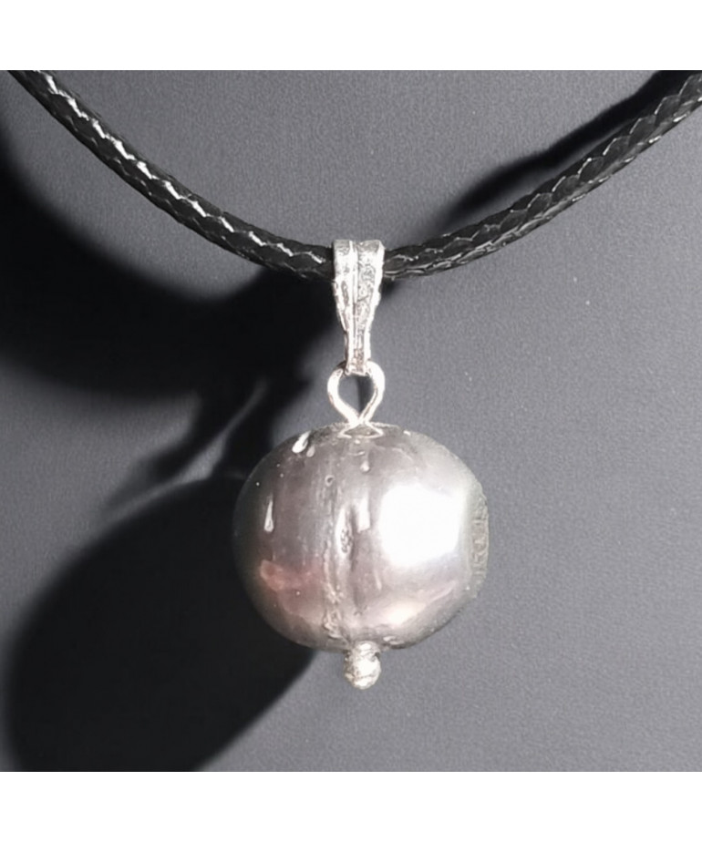 Pendentif Perle d'eau douce sur cordon