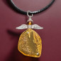 Pendentif Ambre ange sur cordon