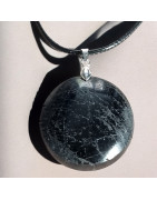 Pendentif Tourmaline noire rond sur cordon