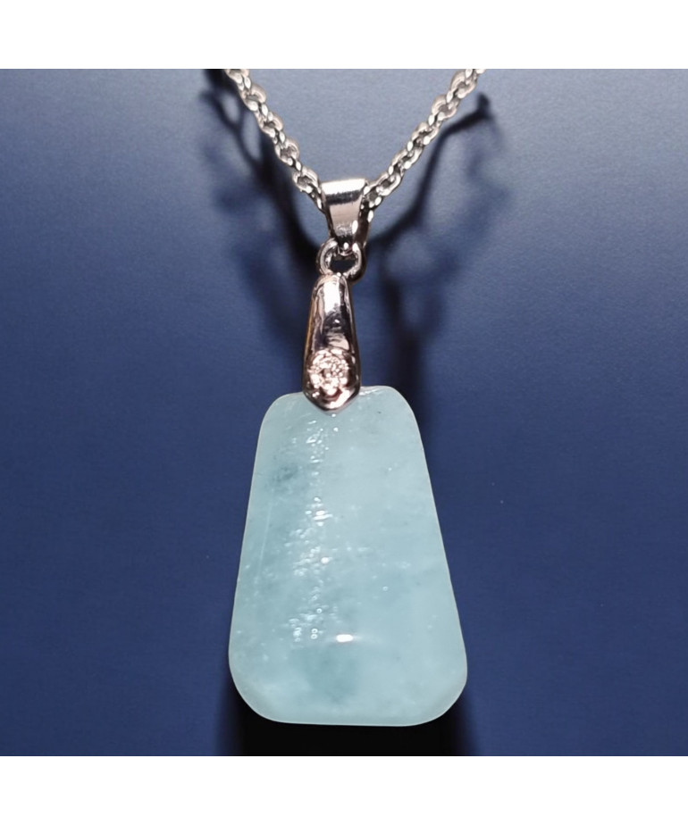 Pendentif Aigue marine sur chaîne