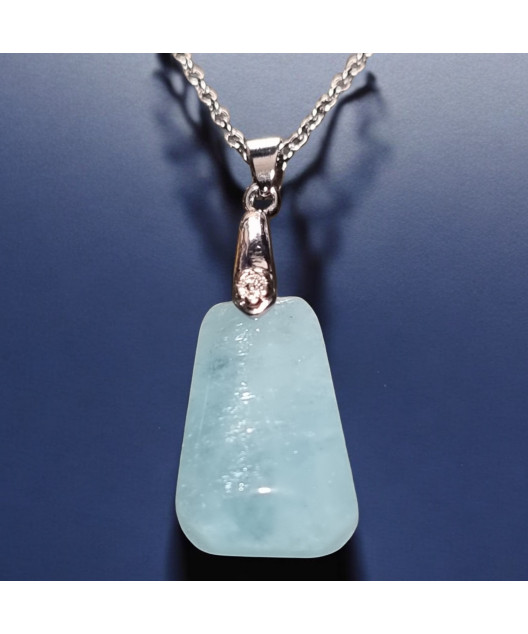 Pendentif Aigue marine sur chaîne
