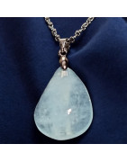 Pendentif Aigue marine goutte sur chaîne