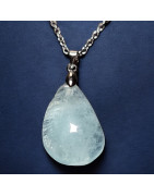 Pendentif Aigue marine goutte sur chaîne