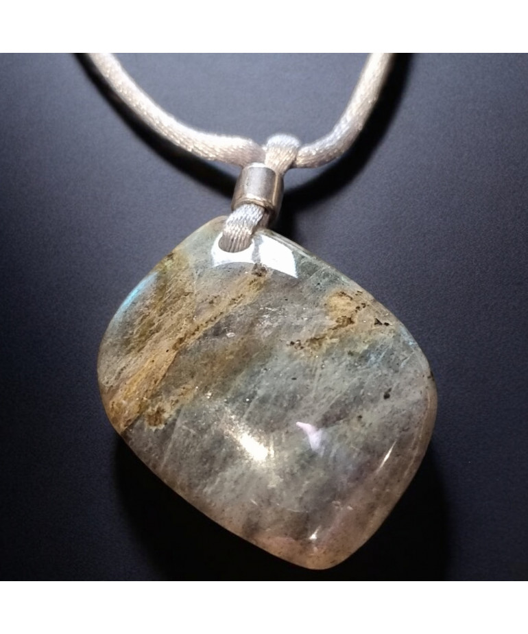 Pendentif Labradorite sur cordon réglable