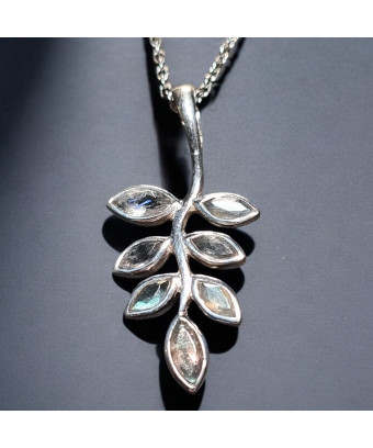 Pendentif Labradorite Feuille  Argent 925 sur chaîne