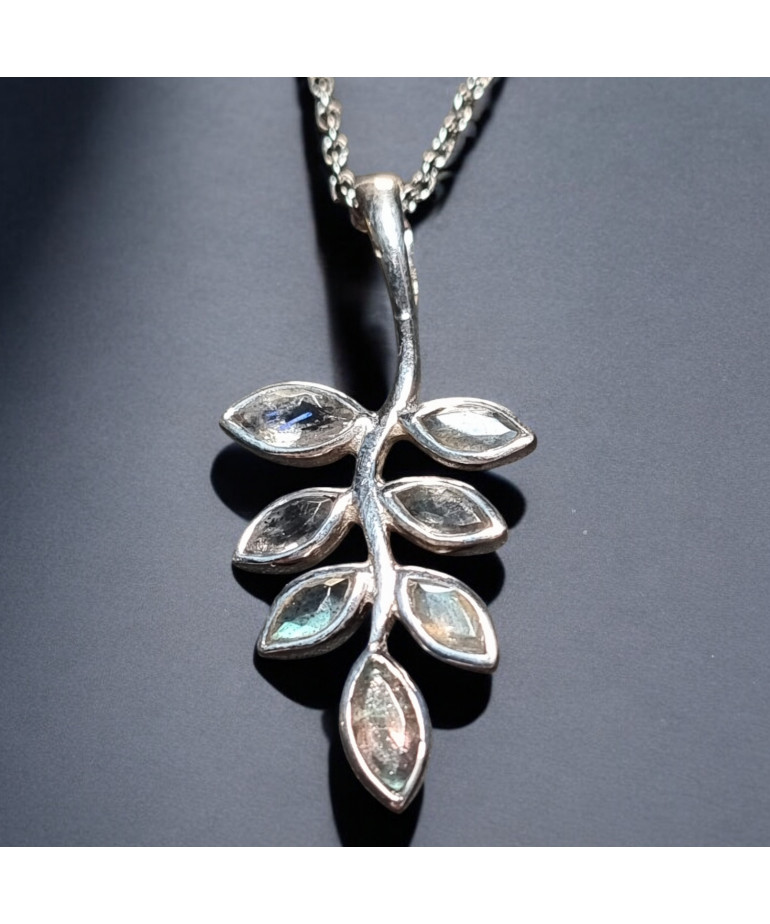 Pendentif Labradorite Feuille  Argent 925 sur chaîne