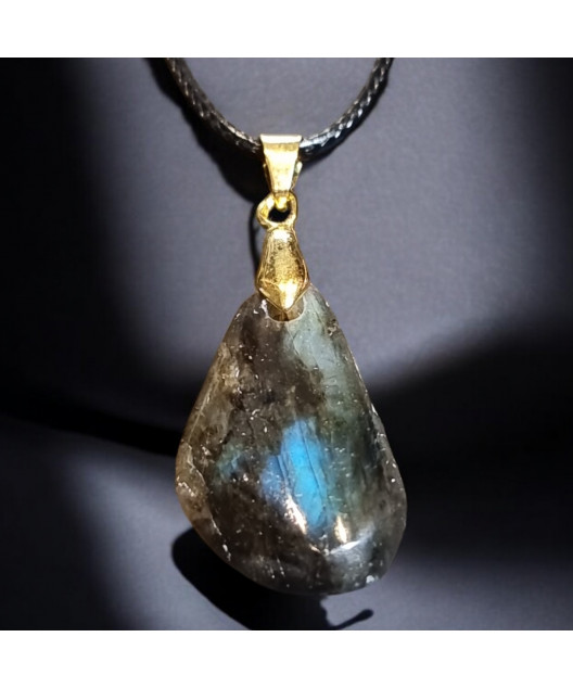 Pendentif Labradorite sur cordon