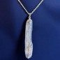 Pendentif Cyanite bleue sur chaîne acier