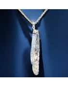 Pendentif Cyanite bleue sur chaîne acier