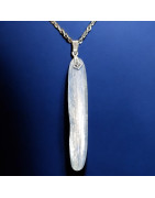 Pendentif Cyanite bleue sur chaîne acier