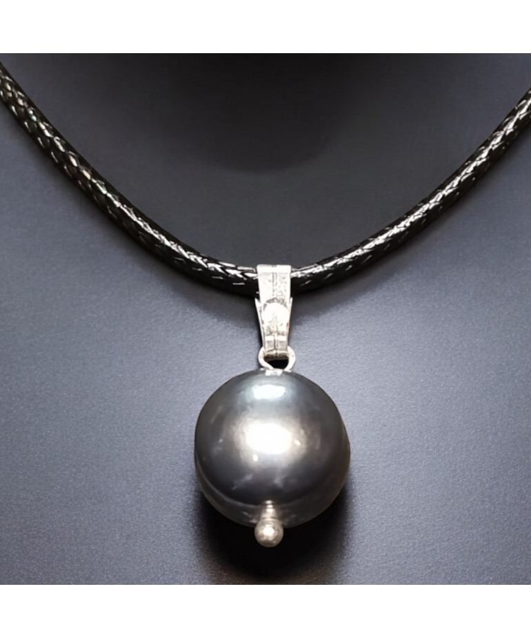 Pendentif Perle d'eau douce sur cordon