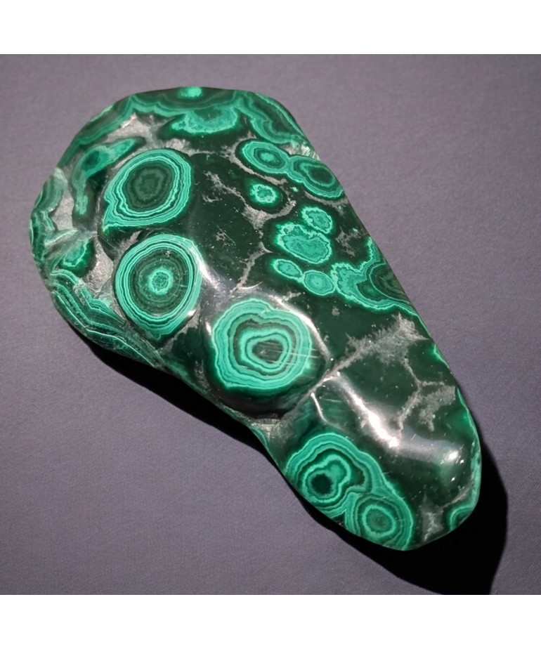 Pierre brute polie Malachite 137g