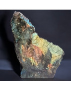 Pierre brute polie Labradorite 731g