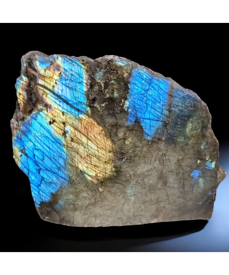 Pierre brute polie Labradorite 797g