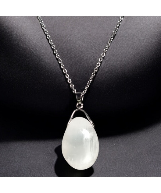 Pendentif Pierre de lune avec chaîne