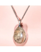 Pendentif Pierre de lune avec chaîne