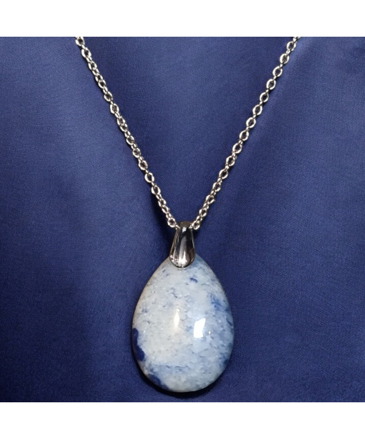 Pendentif Aventurine bleue avec chaîne