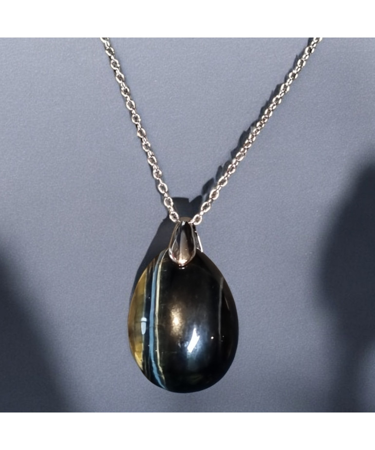 Pendentif Œil de faucon sur chaîne