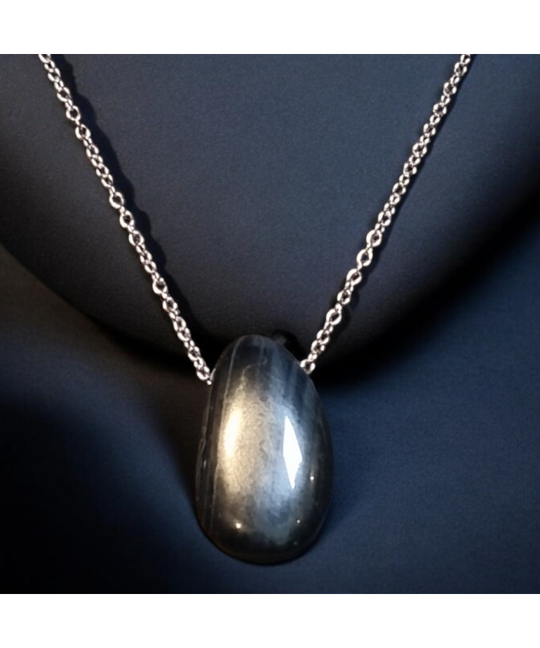 Pendentif Œil de faucon sur chaîne