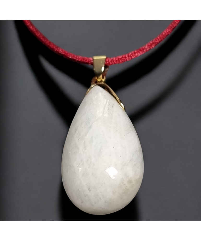 Pendentif Pierre de lune avec cordon rouge réglable