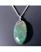 Pendentif Jaspe sanguin ovale sur chaîne