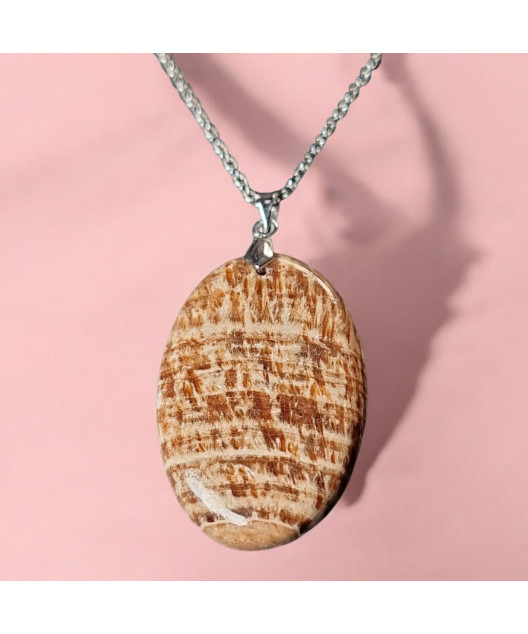 Pendentif Aragonite Ovale avec chaîne