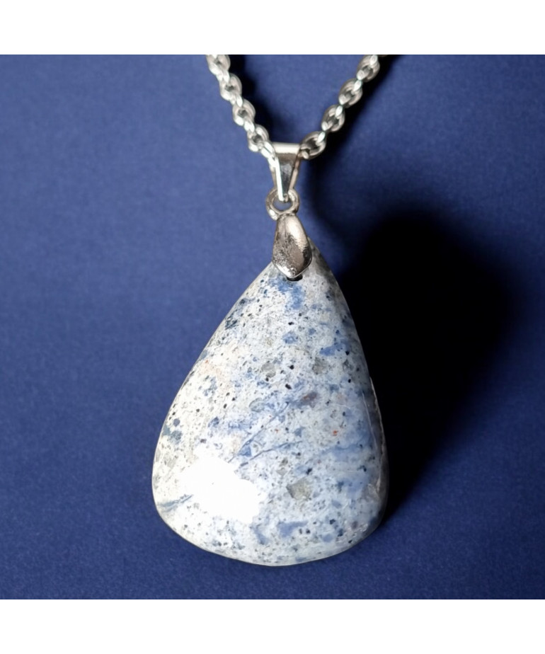 Pendentif Quartz Bleu Goutte avec chaîne