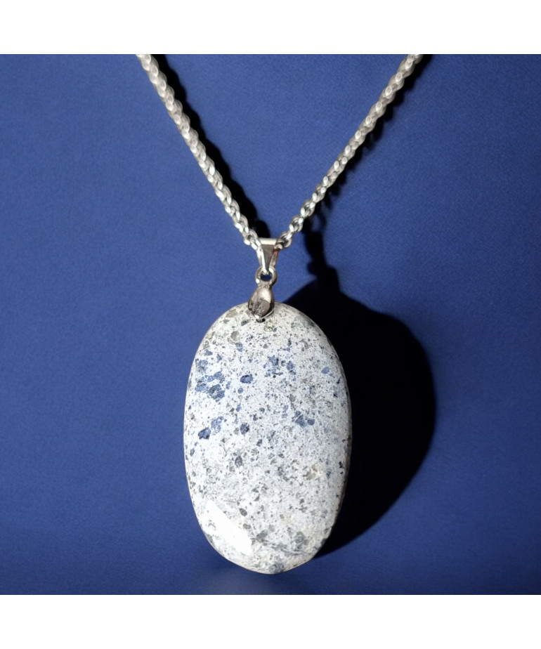 Pendentif Quartz Bleu Ovale avec chaîne