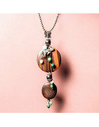 Collier Bois et perles hématite zoïsite malachite jade hippocampe swarovski