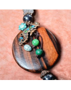 Collier Bois et perles hématite zoïsite malachite jade hippocampe swarovski