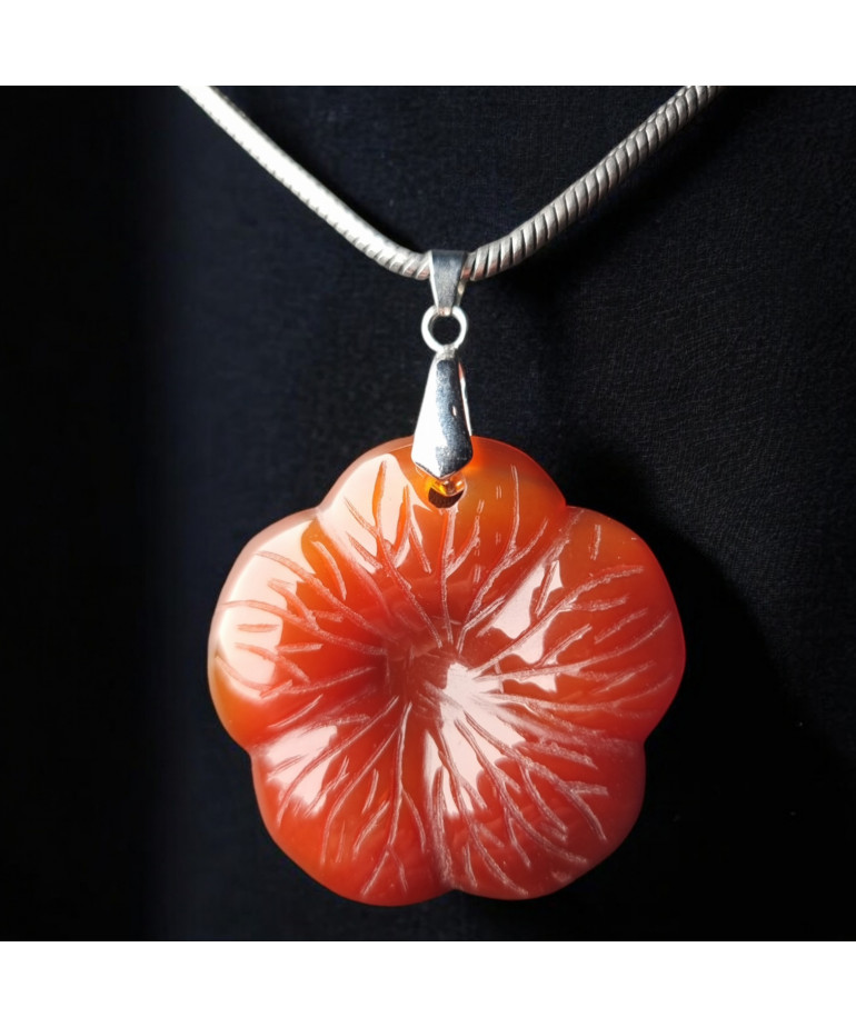 Pendentif Cornaline Fleur avec chaîne