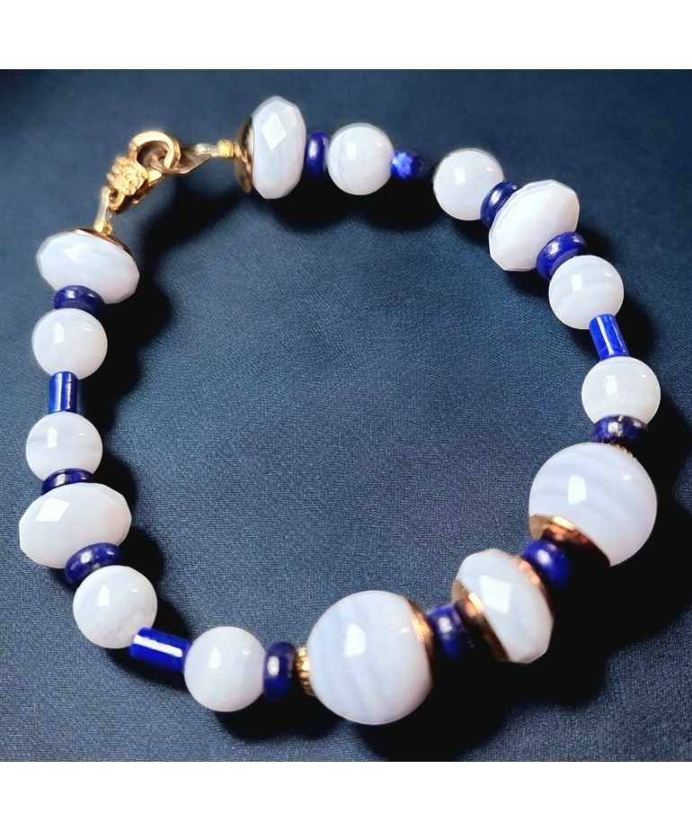 Bracelet Lapis-lazuli et Calcédoine facettée et Pierres rondes avec fermoir