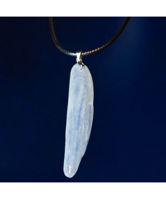 Pendentif Cyanite bleue...